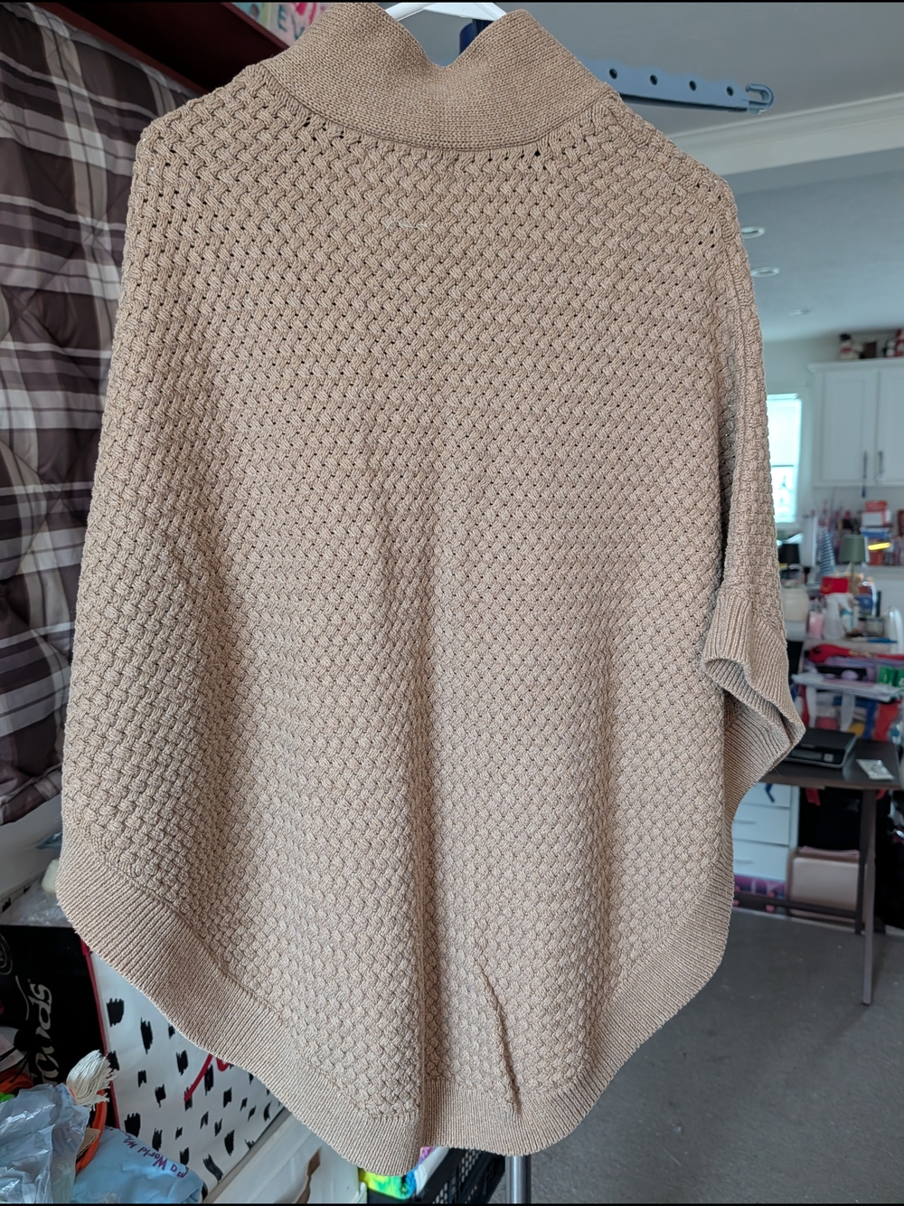 Banana Republic Beige Knit Poncho with Buckle Collar Detail - Picture 5 of 8